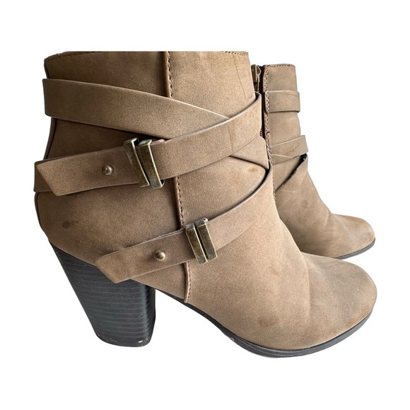 Suede Brown Heeled Strappy Buckle Zippered Womens 8 Ankle Boots Booties - Picture 12 of 14